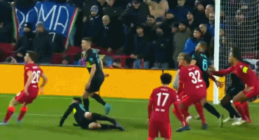 马尔卡宁持续得分表演，半场17分扛起进攻大旗