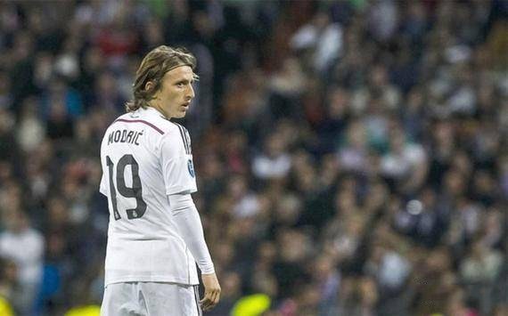 英超积分榜：曼城只差枪手2分 切尔西掉队埃弗顿坐火箭