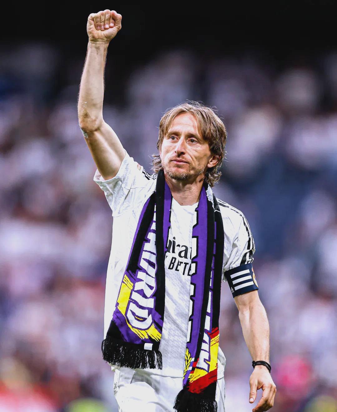 曼联高层对阿莫林分歧曝光，两人力挺两人质疑！12月战绩或定未来