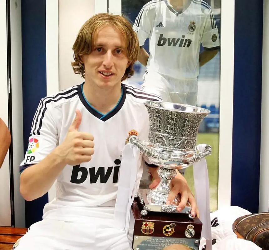 科林斯：我对保罗只有爱和尊重，但他不在这后确实安静了很多